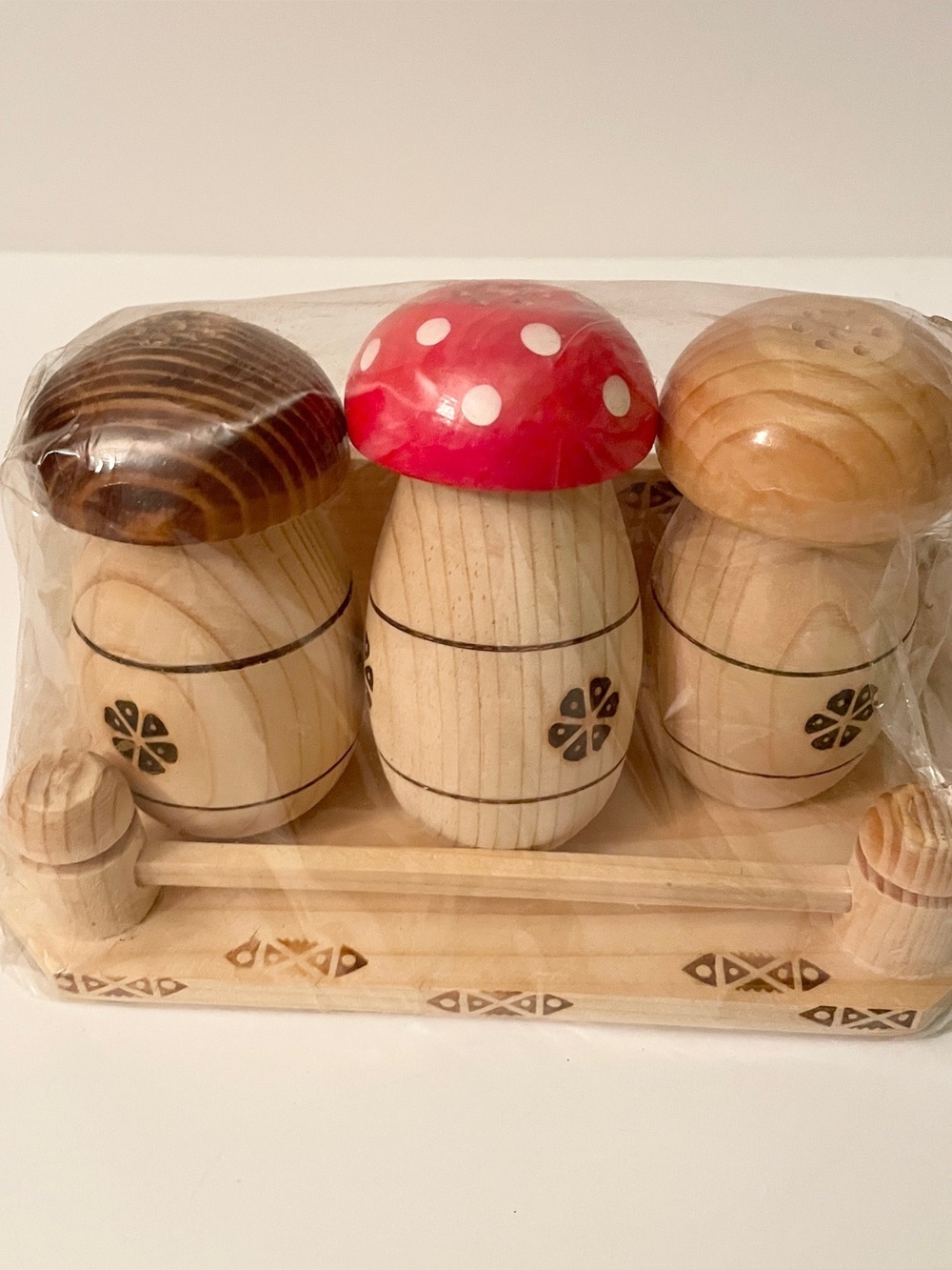 Vintage Wooden Mushroom Salt Pepper Shaker Toothpick Holder Set - Picture 2 of 14